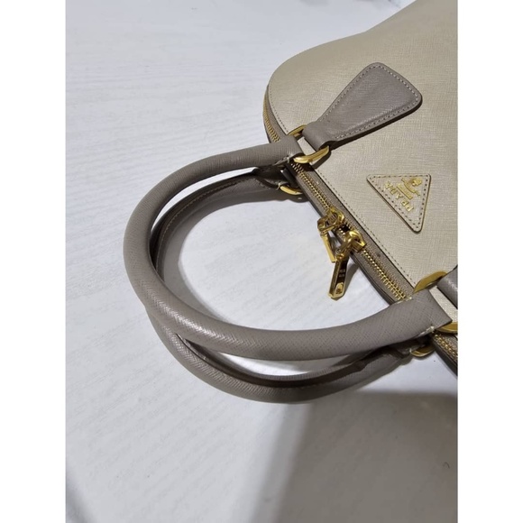 Pre owned Prada Pomenade Saffiano mediumTwo Tone Leather Dome Satchel Taupe - Picture 11 of 16